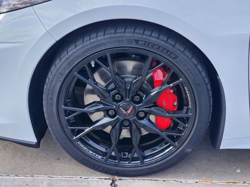 Used 2024 Chevrolet Corvette Stingray Coupe w/ Z51 Performance Package image 10
