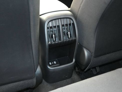 Used 2025 Hyundai Kona SEL AWD/4WD image 17