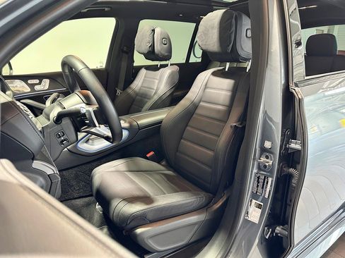 Certified 2025 Mercedes-Benz GLS 450 4MATIC image 15