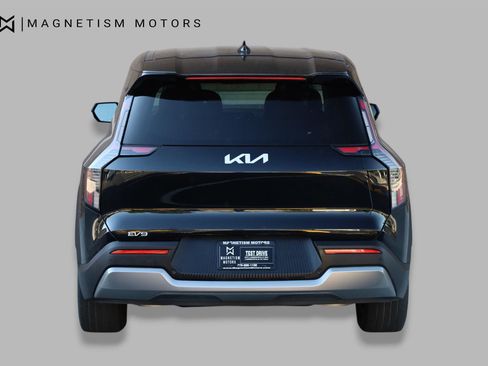 Used 2024 Kia EV9 Light Long Range image 8