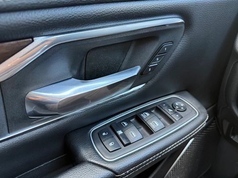 Used 2022 RAM 1500 Laramie AWD/4WD image 22