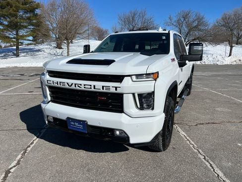 Used 2023 Chevrolet Silverado 2500 LTZ w/ LTZ Plus Package image 4