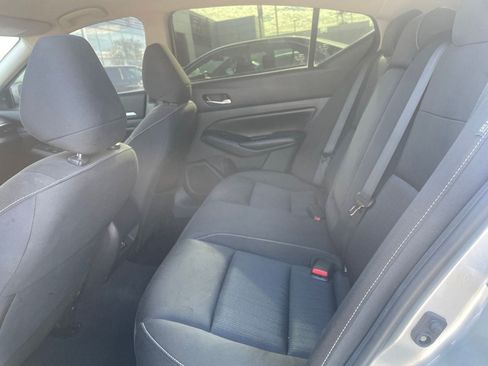 Used 2022 Nissan Altima 2.5 SV FWD image 5