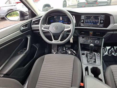 Certified 2022 Volkswagen Jetta S FWD image 10