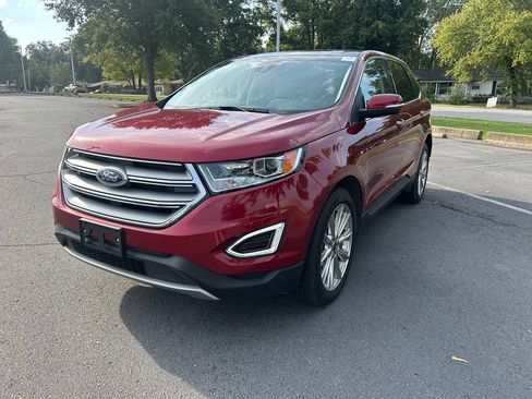 Used 2018 Ford Edge Titanium w/ Equipment Group 301A AWD/4WD image 3