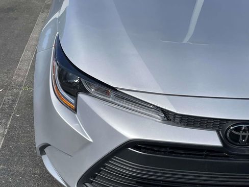 Used 2025 Toyota Corolla LE image 16