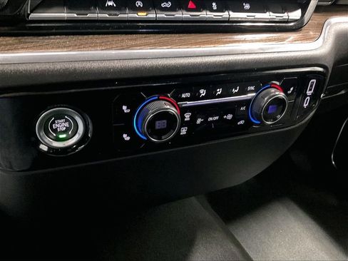 Used 2024 Chevrolet Silverado 1500 LT AWD/4WD image 25