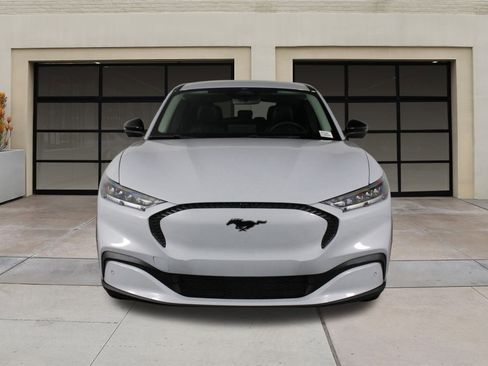 Used 2023 Ford Mustang Mach-E Select image 6