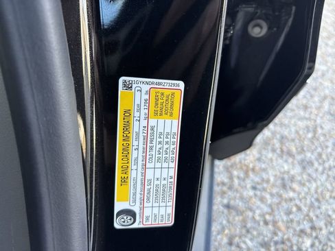 Certified 2024 Cadillac XT5 Premium Luxury w/ LPO, Floor Liner Package image 35