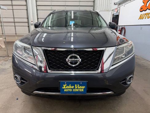 Used 2014 Nissan Pathfinder Platinum w/ Cargo Package AWD/4WD image 2