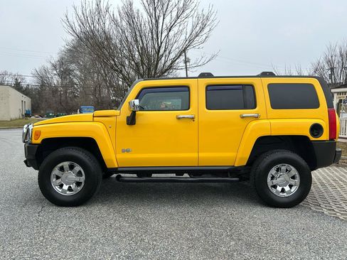 Used 2007 HUMMER H3 Adventure image 8