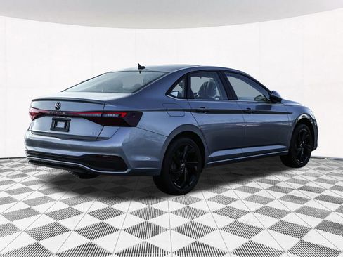 New 2026 Volkswagen Jetta SE FWD image 18