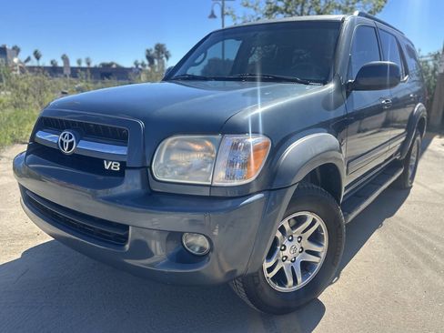 Used 2005 Toyota Sequoia SR5 image 1