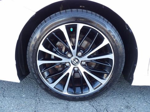 Used 2018 Toyota Camry SE image 26