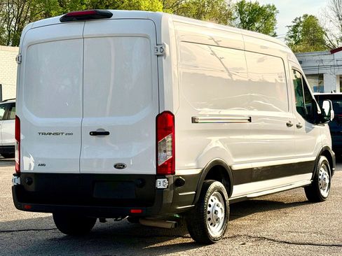 Used 2023 Ford Transit 250 Medium Roof AWD image 7