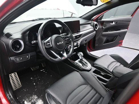 Certified 2024 Kia Forte GT-Line w/ GT-Line Premium Package image 17