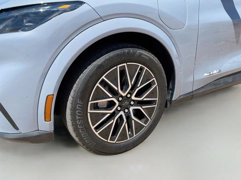 Used 2025 Ford Mustang Mach-E Premium AWD/4WD image 31