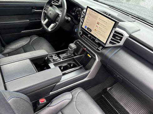 Used 2024 Toyota Tundra Platinum image 15