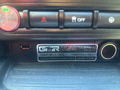 Used 2019 Ford Mustang Coupe RWD image 19