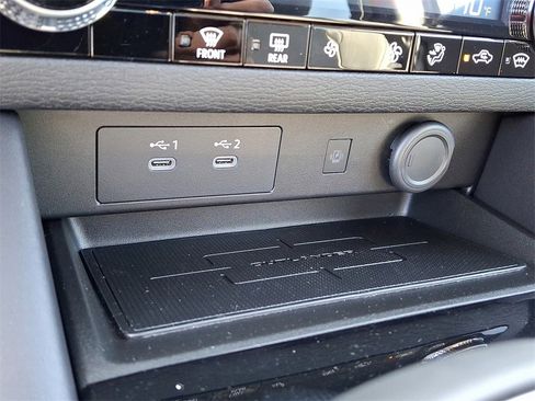 New 2025 Mitsubishi Outlander SE image 17