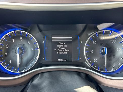 Used 2024 Chrysler Voyager LX FWD image 15