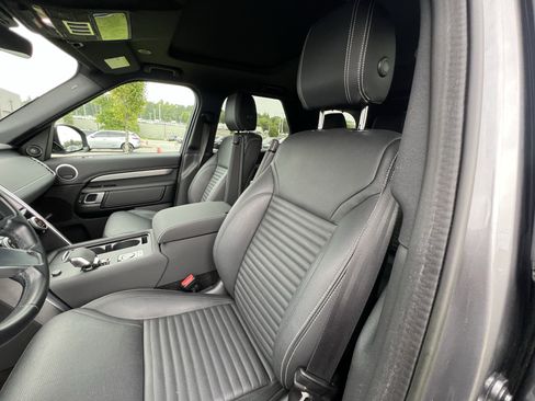 Certified 2023 Land Rover Discovery S R-Dynamic image 16