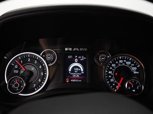 Used 2023 RAM 1500 Big Horn AWD/4WD image 27