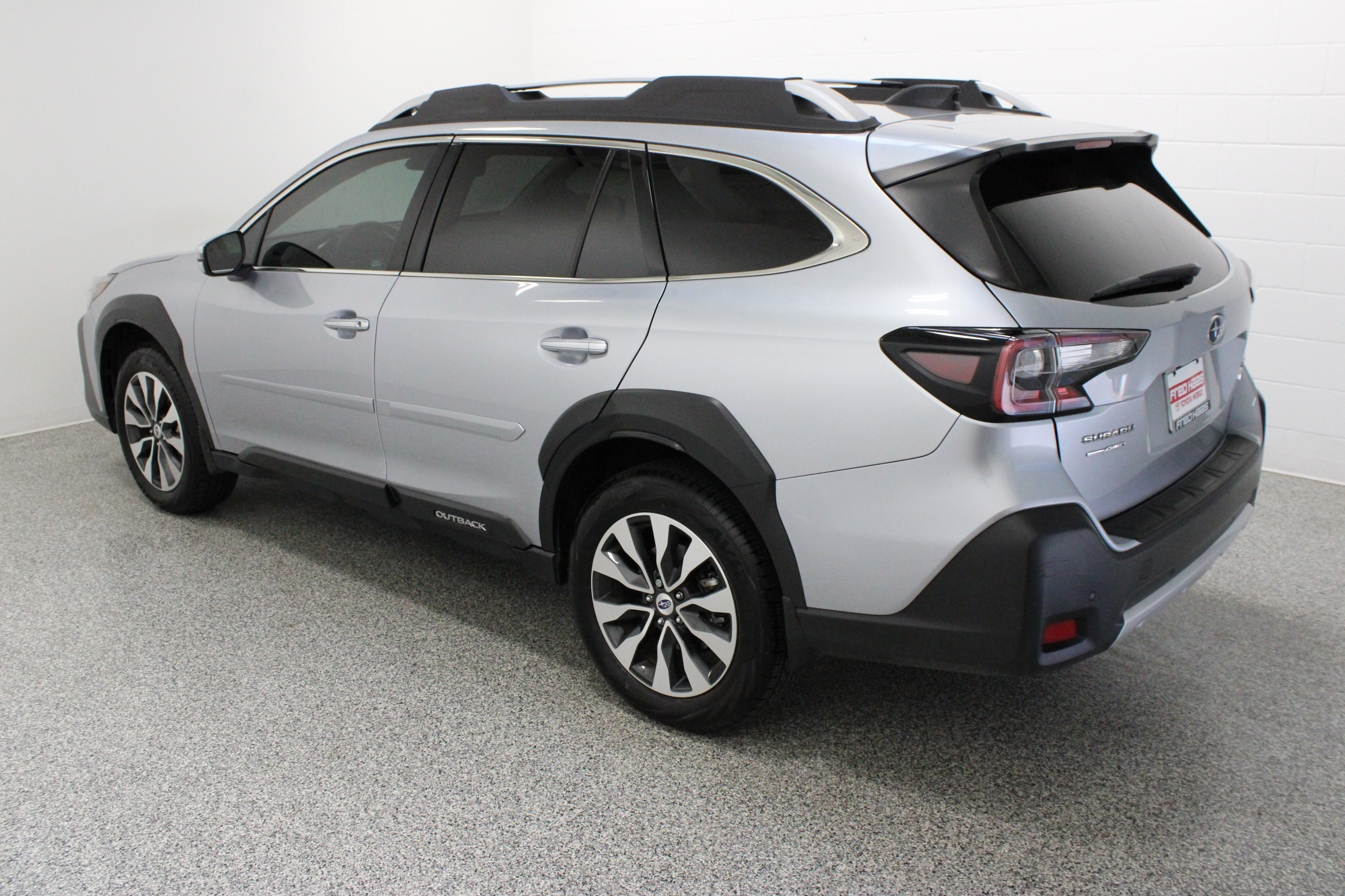 Used 2025 Subaru Outback Touring XT AWD/4WD image 9