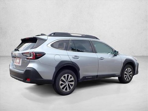 Used 2024 Subaru Outback Premium AWD/4WD image 14