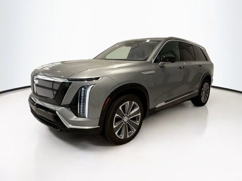 Used 2026 Cadillac Vistiq Luxury AWD/4WD image 3