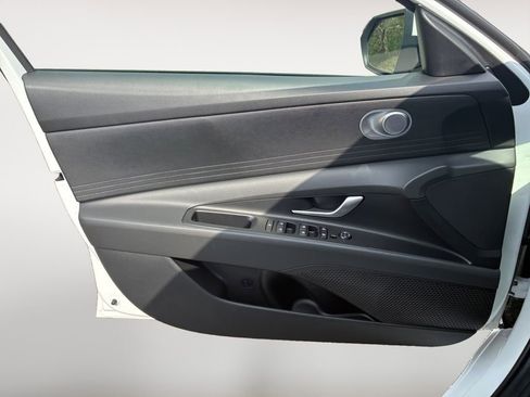 New 2026 Hyundai Elantra SE image 27