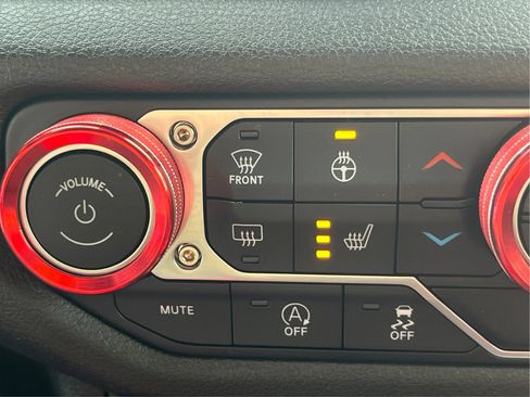 Used 2025 Jeep Wrangler Unlimited Sport AWD/4WD image 35