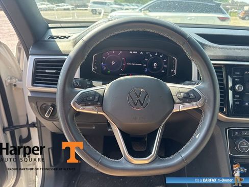 Used 2023 Volkswagen Atlas Cross Sport SE w/ Panoramic Sunroof Package AWD/4WD image 17