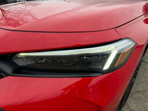 Used 2025 Honda Civic Sport image 29