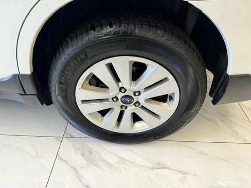 Used 2019 Subaru Outback 2.5i Premium AWD/4WD image 28