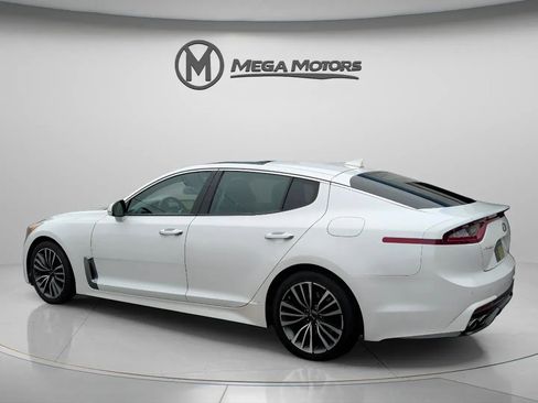 Used 2018 Kia Stinger Premium image 4