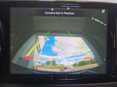 Used 2024 Chrysler Pacifica Touring-L FWD image 26