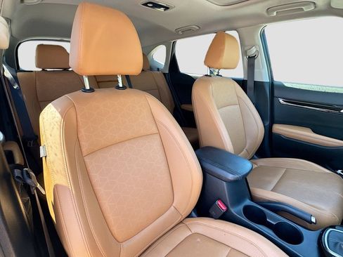 Certified 2025 Kia Seltos EX w/ EX Sunroof Package FWD image 32