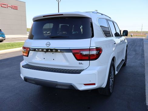 Used 2024 Nissan Armada SL w/ Captain's Chairs Package AWD/4WD image 8