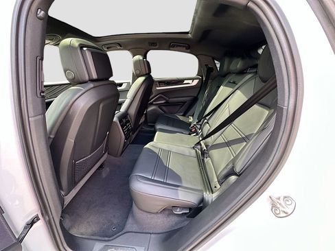 New 2026 Porsche Cayenne Coupe AWD/4WD image 24