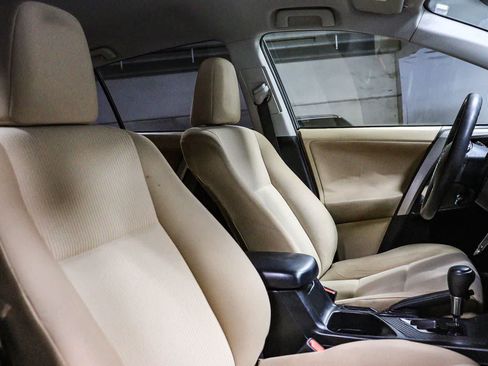 Used 2013 Toyota RAV4 LE FWD image 17