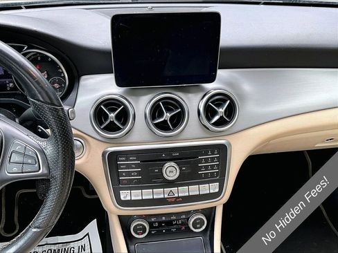 Used 2019 Mercedes-Benz GLA 250 4MATIC w/ Premium Package image 6