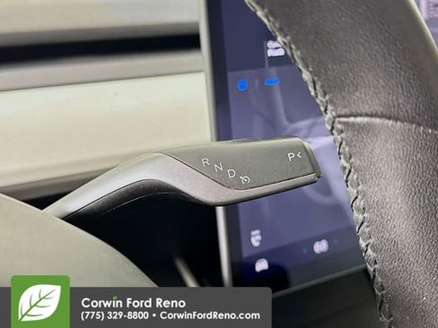 Used 2020 Tesla Model 3 Standard Range Plus image 16