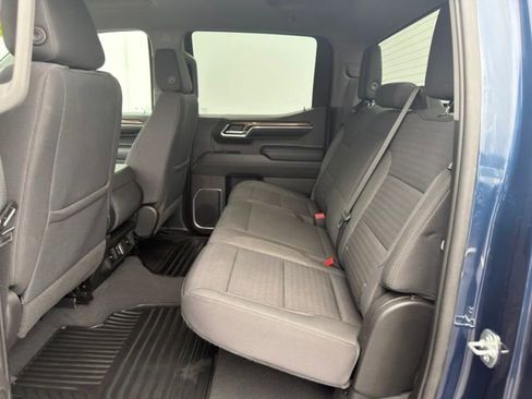 Used 2023 Chevrolet Silverado 1500 LT AWD/4WD image 18