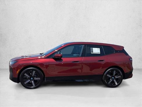 Used 2024 BMW iX xDrive50 w/ Sport Package AWD/4WD image 9