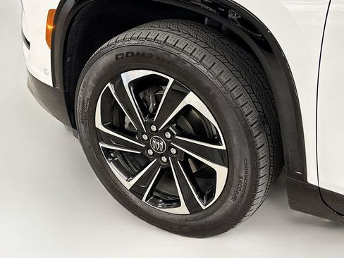Used 2025 Buick Enclave Sport Touring w/ Super Cruise Package FWD image 25