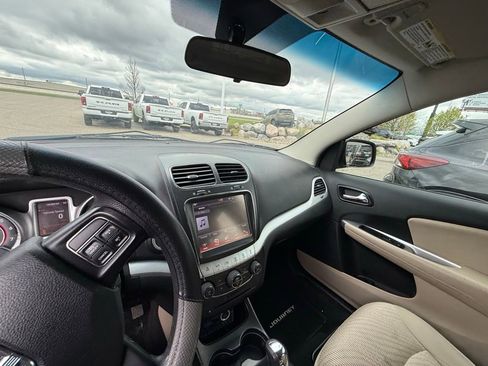 Used 2013 Dodge Journey SXT w/ Safe & Sound Group AWD/4WD image 19