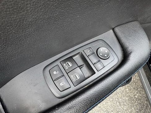 Used 2017 Dodge Challenger R/T RWD image 13