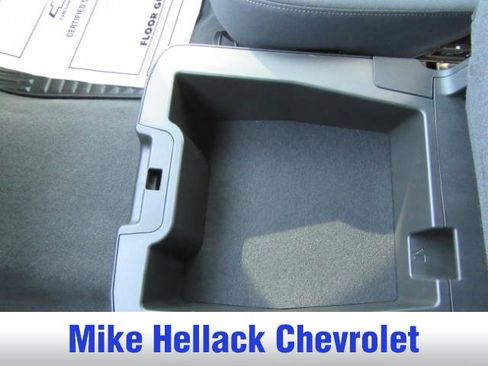 Used 2025 Chevrolet Silverado 1500 Custom image 13