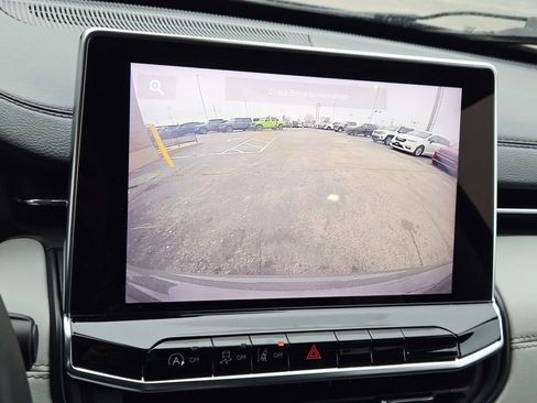 Used 2022 Jeep Compass Limited w/ Sun and Sound Group image 27